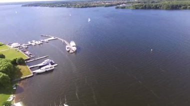 Yaht Club yukarıda quadcopter tarafından filme