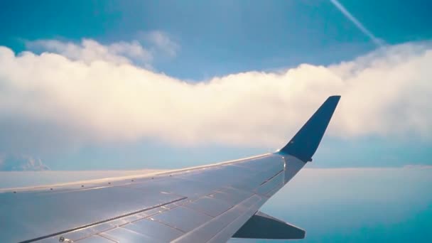Uçuş sırasında uçağın kanat — Stok video