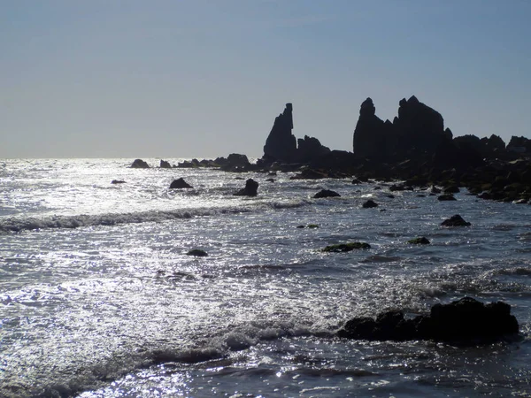 Spiaggia Rocciosa Crepuscolo — Foto Stock