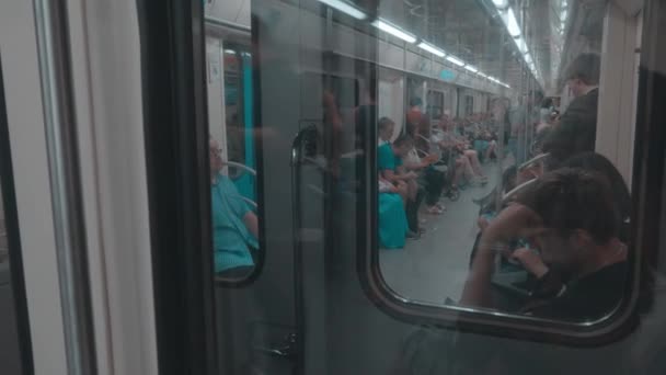 Personas Metro Transporte Pasajeros Moscú Septiembre 2018 — Vídeo de stock