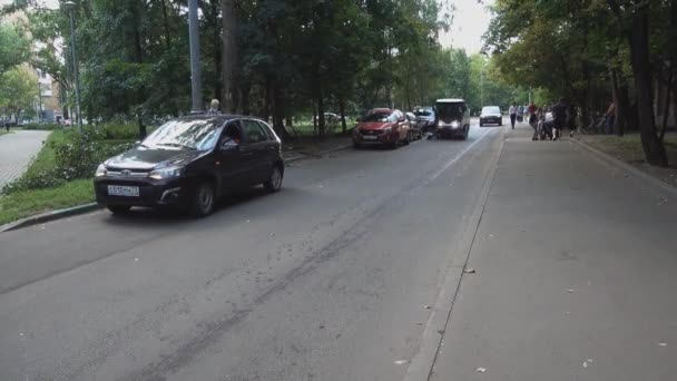 Apparatuur Voor Het Reinigen Van Straten Vegen Weg Moskou September — Stockvideo