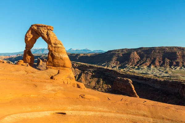 Hassas Arch, Utah, bir açık yaz akşamı itibariyle güzel sahne