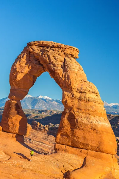 Hassas Arch, Utah, bir açık yaz akşamı itibariyle güzel sahne
