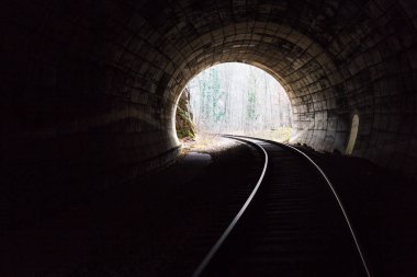 Avrupa'nın uzak dağ bölgesinde eski demiryolu