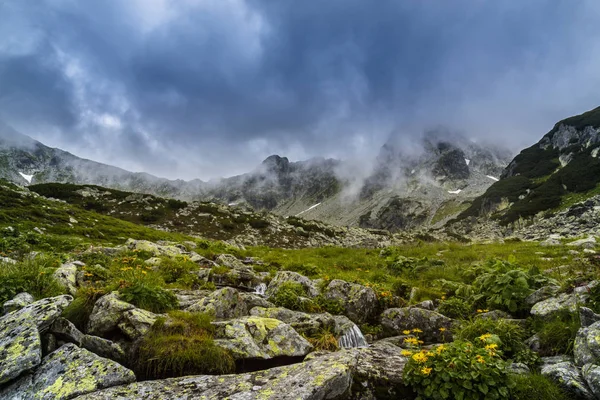 Paisaje Dramático Nubes Lluvia Los Alpes Dolomitas Italia Verano — Foto de Stock