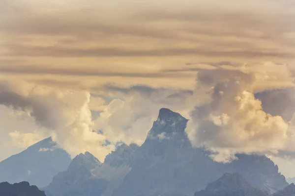 Güzel Doğa Dolomit Alpleri Nde Sonbahar Günbatımı Işığı — Stok fotoğraf