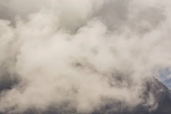 Pięknej Jesiennej Scenerii Alp Dolomitów Włochy Cloudscape Dramatyczne — Zdjęcie stockowe