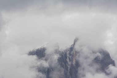 Etkileyici sahne ve dolomit Alpleri'nde cloudscpae