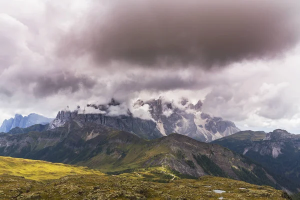 Působivé Scenérie Cloudscpae Alpách Dolomity — Stock fotografie