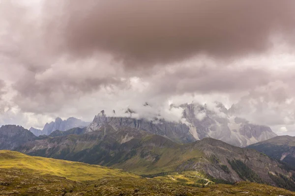 Působivé Scenérie Cloudscpae Alpách Dolomity — Stock fotografie