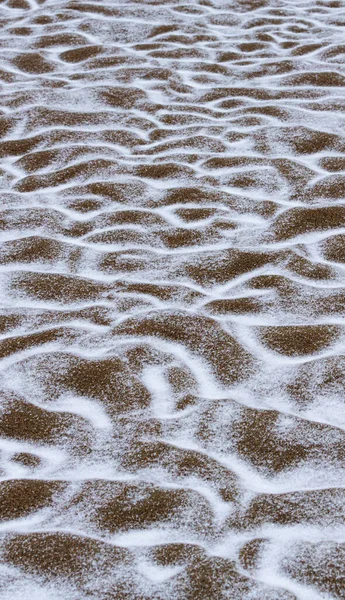 Abstrakte Sanddünen Einem Wilden Flussufer Bedeckt Mit Frischem Schneepuder — Stockfoto