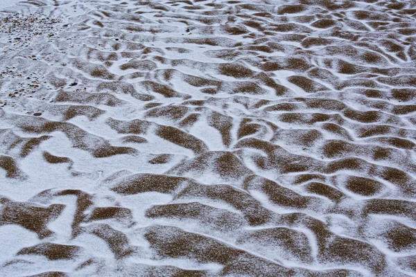 Abstrakta Sanddyner Vild Flodstrand Täckta Med Nysnö Pulver — Stockfoto