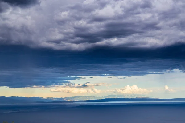 Dramatische Gewitterwolken Und Regen Über Der Adria Sommer — Stockfoto