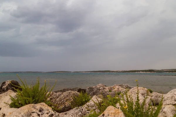Yazın Adriyatik Denizi Üzerinde Dramatik Fırtına Bulutları Yağmur — Stok fotoğraf
