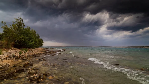Dramatiska Stormmoln Och Regn Över Adriatiska Havet Sommaren — Stockfoto