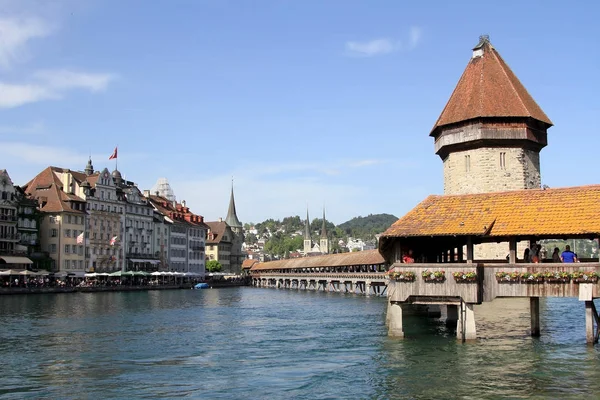 Berühmte Holzbrücke Luzern Schweiz — Stockfoto