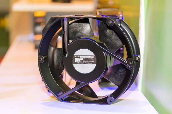 Новый Вентилятор Электрического Охлаждения Черного Цвета Алюминиевого Сплава Пластика Компьютера — стоковое фото