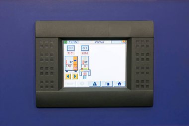 Endüstriyel dokunmatik ekran monitörünü kapat veya atölyede endüstriyel çalışan makineler için görüntüle