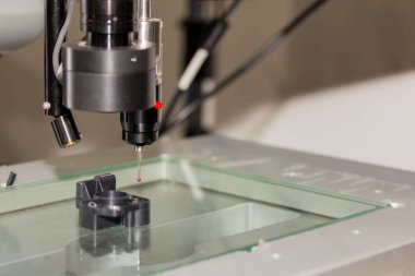 Yüksek hassasiyet ve yüksek doğruluk kısmı için otomatik koordinat ölçüm makinesi CMM
