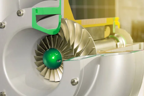 Elektrik santrifüj pompası ya da endüstriyel hava üfleyici içerisindeki ayrıntı kesitini kapat