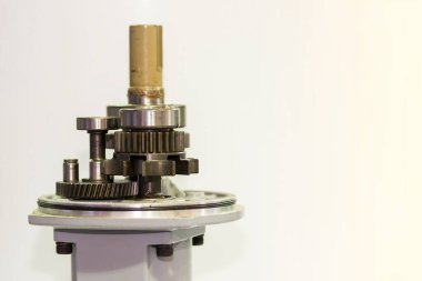 Sanayi için motor pompası takımını beyaz arkaplanda kopyalama alanı ile kapat