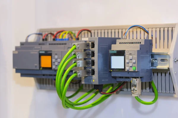 Controlador Lógico Programable Automático Plc Equipos Alta Precisión Para Industrial —  Fotos de Stock