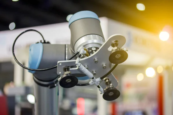 Vysoká Technologie Přesná Robotická Rukojeť Automatickým Vakuem Pro Zachycování Skleněných — Stock fotografie