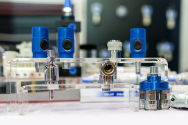 Masadaki hava ya da sıvı için birçok çeşit metali hızlı eşleştirme ya da donanım bağlantısını kapat