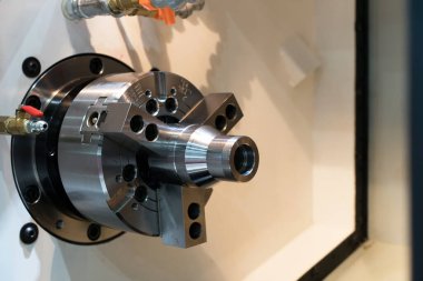 Milli chuck ve ürün parçası yüksek duyarlı Cnc endüstriyel torna dönüm makinesine ayarlı