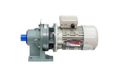 modern yüksek teknolojili elektrikli motor vites kutusunu beyaz arka planda kırpma yolu ile izole edilmiş bir tabloda azalt