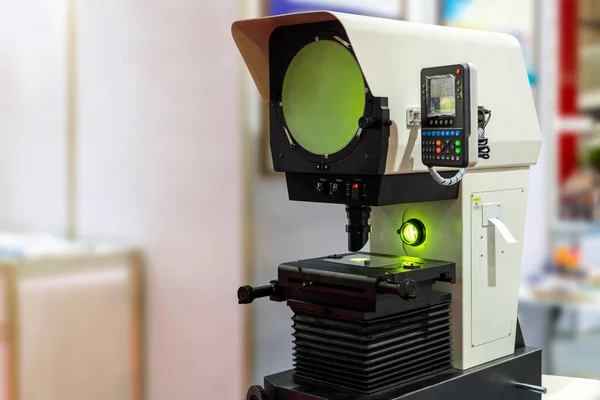 Высокая Технология Современный Проектор Профиля Оптический Компаратор Измерения Точности Силуэта — стоковое фото