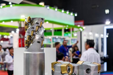 Cnc makine merkezi veya mühendislik üretim süreci için değirmen makinesi için karpit ucu eklentisi ekle