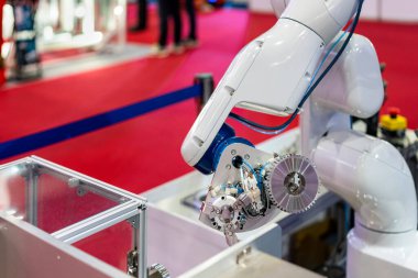 yüksek teknoloji ve otomatik kıskacı olan hassas robot tutuşu ya da fabrikada ya da atölyede üretim sürecinde yakalama teçhizatı ya da ürün çalışması için Chuck.