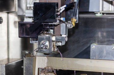 yüksek teknoloji ve hassas küf fabrikada cnc tel kesme makinesi