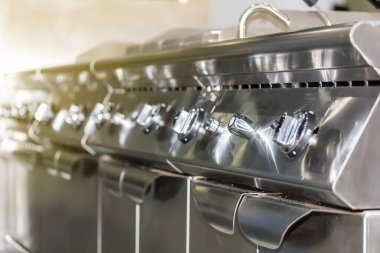 Kontrol panelinin düğmesini kapat modern gaz derin fırını kapalı tutmak ya da ayarlama için alevi ve sıcaklığı ayarla