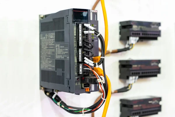 Geavanceerde Technologie Automatische Algemene Elektrische Servo Controller Systeem Voor Machinebesturing — Stockfoto
