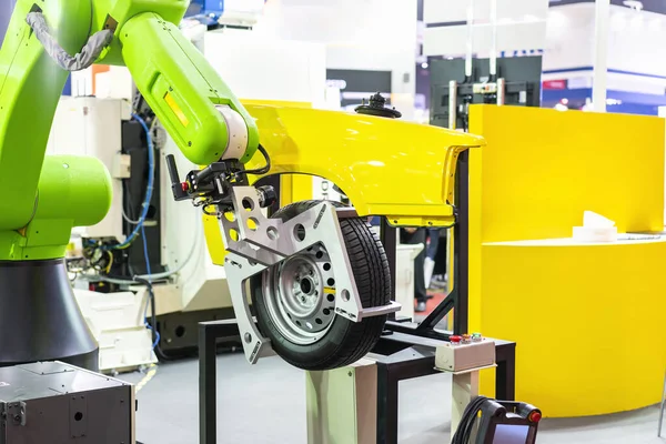 Alta Tecnología Agarre Del Robot Precisión Con Abrazadera Automática Mandril — Foto de Stock