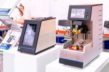 yüksek teknoloji ve modern otomatikman optiflash laboratuvar. Petrol yağı yiyecekler ve içecekler için flaş nokta analiz uygulamasını tespit etmek için kimyasal ve akışkan bitumen vs..
