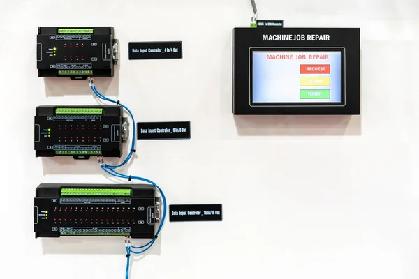 Geavanceerde Technologie Multifunctionele Automatische Gegevensverzamelende Processorbesturingseenheid Apparatuur Voor Product Machinestatusbewaking — Stockfoto