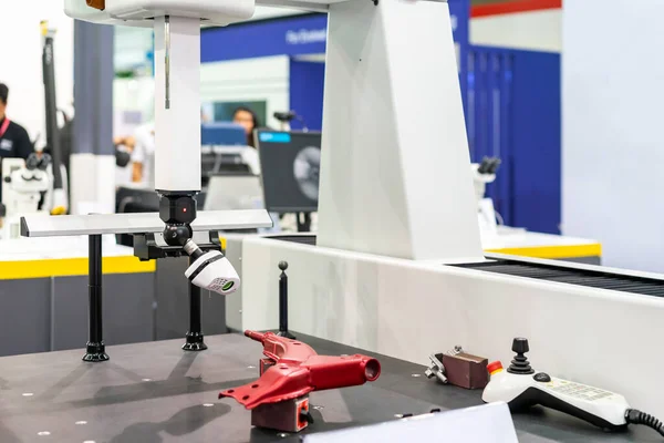 Hochtechnologie Und Moderner Automatischer Laserscanner Zum Messen Oder Reverse Engineering — Stockfoto