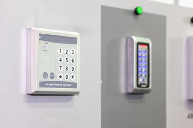 Kilit ya da kilidi açmak için modern erişim kontrol ünitesi ev habitatı ya da güvenli kutu ve diğer