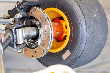 Hidrolik kalibreli disk fren ünitesi montajı ön tekerlek mili dingil braket braketi mini yarış otomobil sporları go kart veya scooter