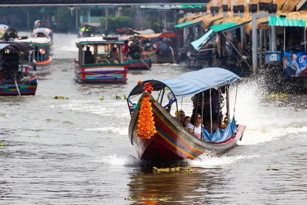 Chao Phraya River Bangkok Tailandia May 2018 Personas Que Viajan — Foto de Stock