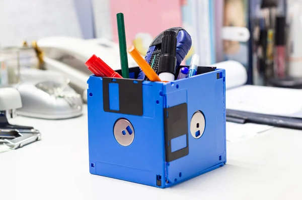 Riciclare Floppy Disk Oggetti Creativi Utilizzati Forniture Store Come Matite — Foto Stock