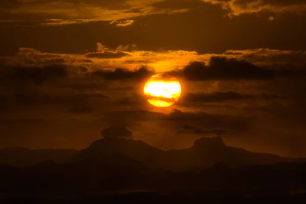 Salida Del Sol Mañana Ligera Con Niebla Resplandor Natural Desde — Foto de Stock