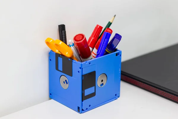 Riciclare Floppy Disk Oggetti Creativi Utilizzati Forniture Store Come Matite — Foto Stock