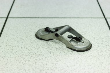 Emiş Lifter - aracı platformu - açık kat - veri merkezi sunucu odası 