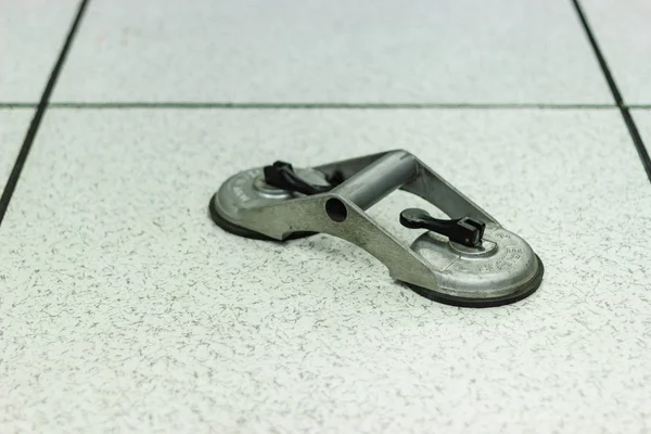 Emiş Lifter - aracı platformu - açık kat - veri merkezi sunucu odası 