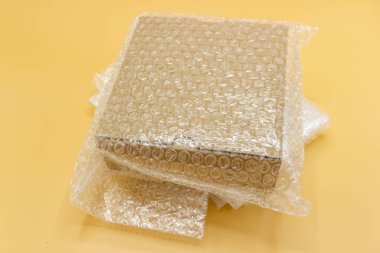 kutusu ve kabarcık, koruma ürün kırık ya da transit sırasında sigorta için şal