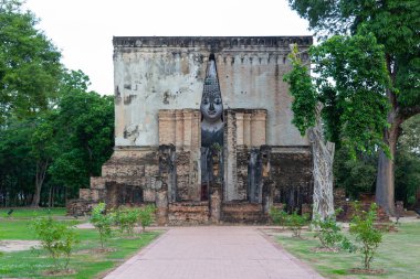 Sukhothai Tayland Wat Si Chumit büyük bir Buda buda olmayabilir. Genişliği, 15 metre yüksekliğinde, 11,30 metre Sukhothai sanatıdır. Sukhothai döneminden inşa